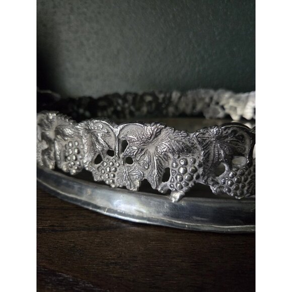 Vintage Oval Tray 18" Grapevine Handles Silver Metal Centerpiece Made in India - Picture 3 of 9